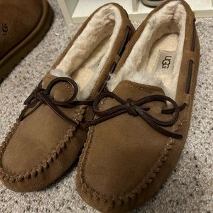 UGG slippers size 6